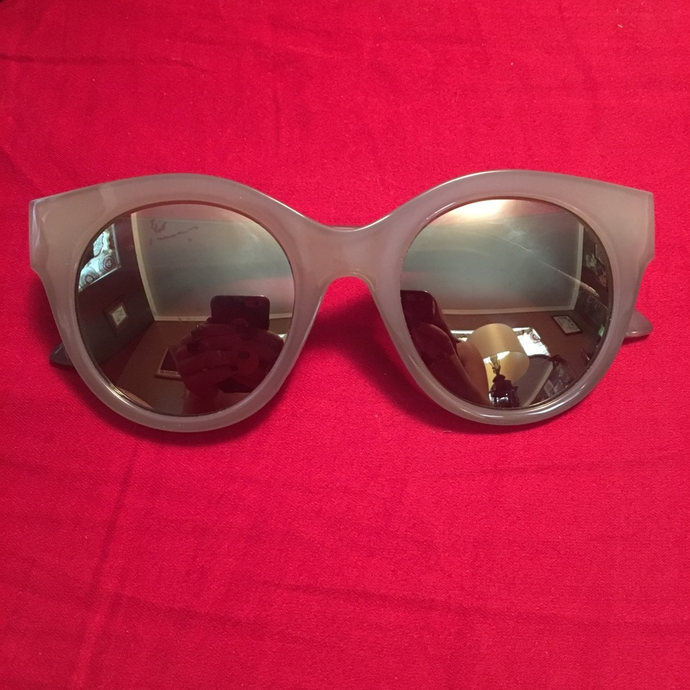 🎉FREE SUNGLASSES WITH NEXT PURCHASE🎉